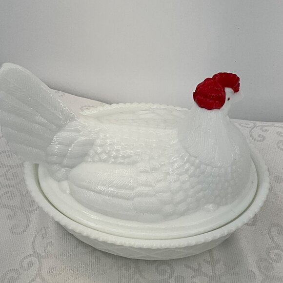 Westmoreland Milk Glass Hen On Nest Covered Dish - Picture 2 of 4
